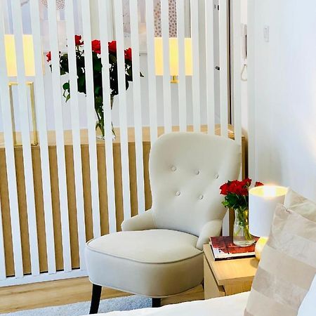 Apartament W Centrum Miasta Z Darmowym Parkingiem Dla Dwojga -Apartamenty Pod Zlotym Lwem Kłodzko Εξωτερικό φωτογραφία