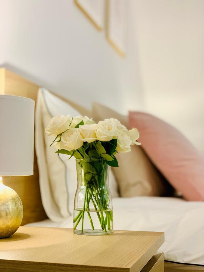 Apartament W Centrum Miasta Z Darmowym Parkingiem Dla Dwojga -Apartamenty Pod Zlotym Lwem Kłodzko Εξωτερικό φωτογραφία