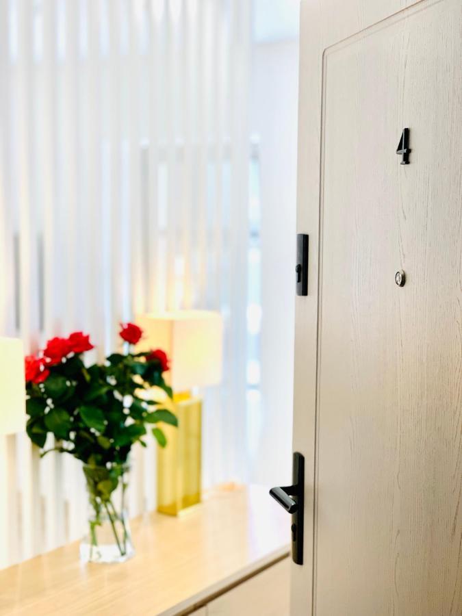 Apartament W Centrum Miasta Z Darmowym Parkingiem Dla Dwojga -Apartamenty Pod Zlotym Lwem Kłodzko Εξωτερικό φωτογραφία
